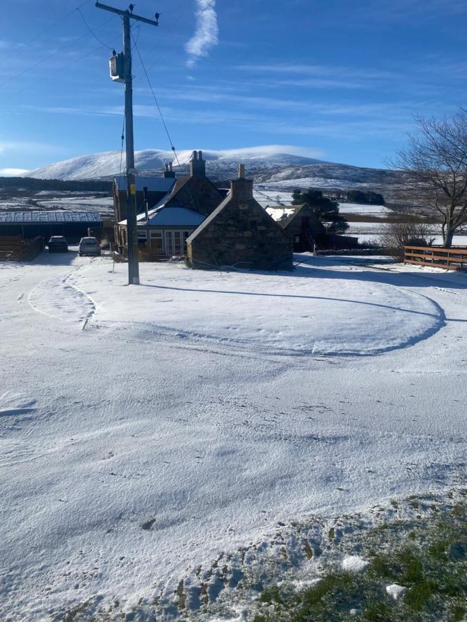 Appartamento Ben View Aberlour Luxury Barn Conversion Esterno foto